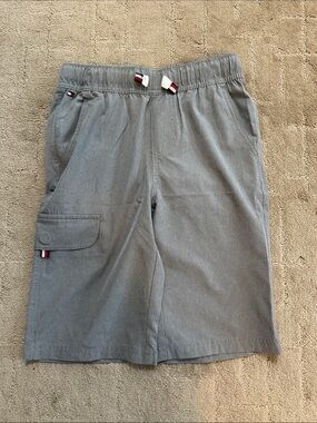 Tommy Hilfiger performance shorts size medium (12/14)